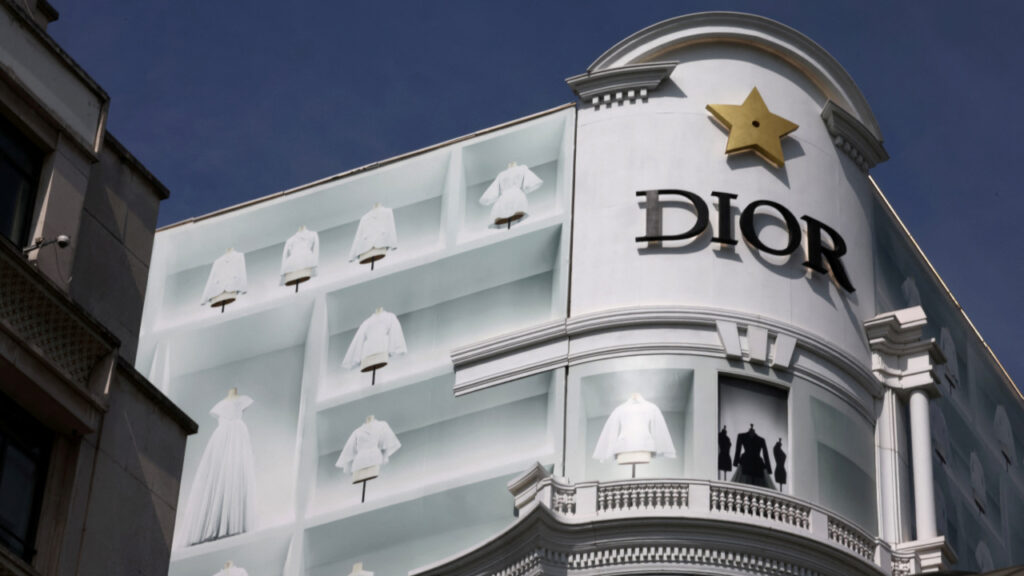 Moda devleri Dior ve Armani'ye kayyım atandı