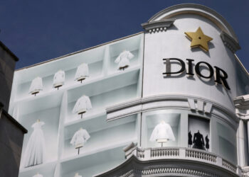 Moda devleri Dior ve Armani'ye kayyım atandı