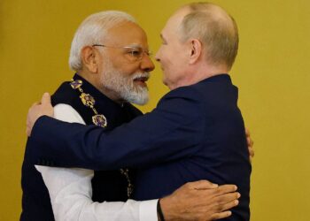 Modi'nin Rusya ziyaretinde Putin'den 'imtiyazlı stratejik ortaklık' vurgusu, en yüksek devlet nişanı takdimi