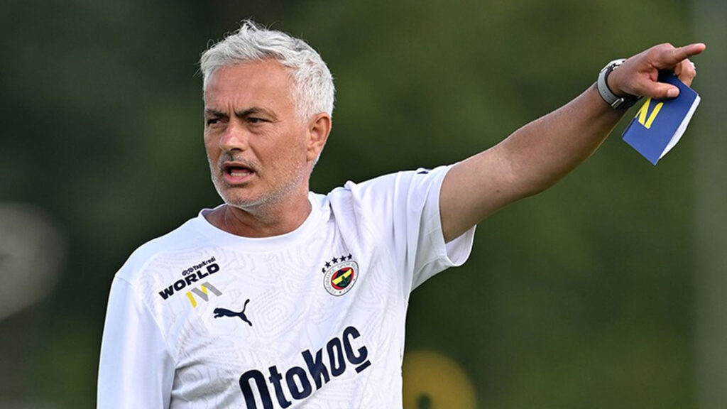 Mourinho Tek Kalemde Üstünü Çizdi: Yıldız Oyuncuya Kulüp Bul Çağrısı