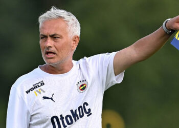 Mourinho Tek Kalemde Üstünü Çizdi: Yıldız Oyuncuya Kulüp Bul Çağrısı