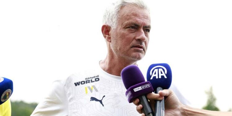 Mourinho'dan taraftara transfer müjdesi!