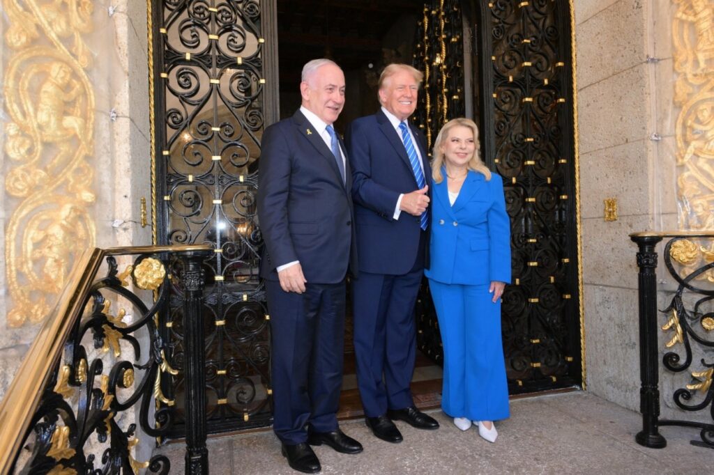 Netanyahu’yu evinde ağırlayan Trump’tan Harris’e: “İsrail’e karşı saysısızdı. Seçilmezsem 3. Dünya Savaşı yakın”