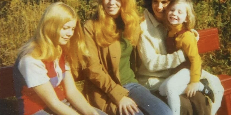 Nobelli yazar Alice Munro’un kızı Andrea Skinner: “Üvey babam 9 yaşındayken bana cinsel istismarda bulundu. Annem şöhreti sebebiyle sustu”