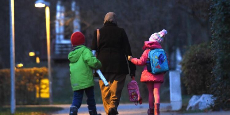 OECD'den Almanya'ya göçmenlerin eğitimi karnesi