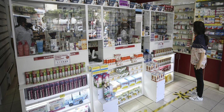 Online 'eczane'lere dikkat! Yüz yıkama jelinden bulaşık deterjanı çıktı