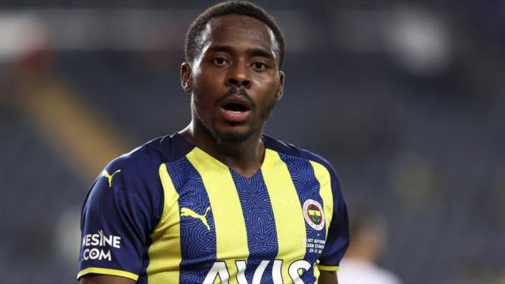 Osayi-Samuel'den Transfer İddialarına Yanıt: 'Ben PlayStation Oynuyorum'