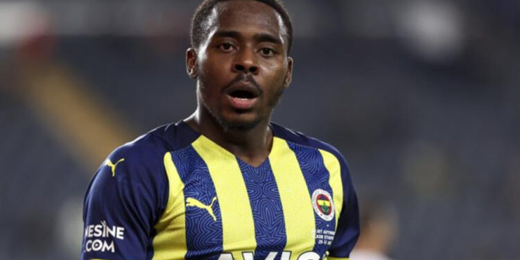Osayi-Samuel'den Transfer İddialarına Yanıt: 'Ben PlayStation Oynuyorum'