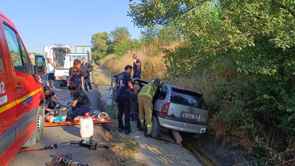 Otomobil Kanala Uçtu, Hız Kadranı 100'de Takıldı: Ölü ve Yaralılar Var