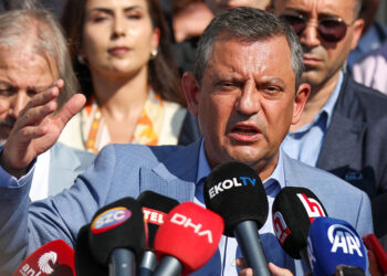 Özgür Özel: Emekli, çiftçi, esnaf Erdoğan’a ‘ağır’ geliyor, küfeyi taşıyamayan bırakacak