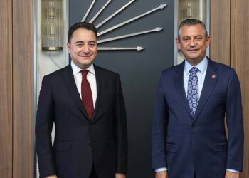 Özgür Özel ile Ali Babacan CHP Genel Merkezi’nde bir araya geldi: 3 gündem maddesi görüşüldü