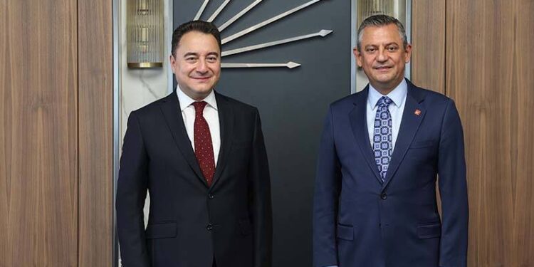 Özgür Özel ile Ali Babacan CHP Genel Merkezi’nde bir araya geldi: 3 gündem maddesi görüşüldü