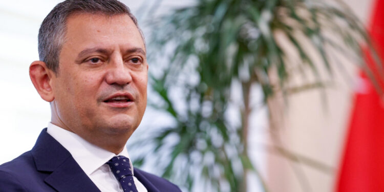 Özgür Özel'den EURO 2024'te çeyrek finale yükselen Milli Takım'a tebrik mesajı
