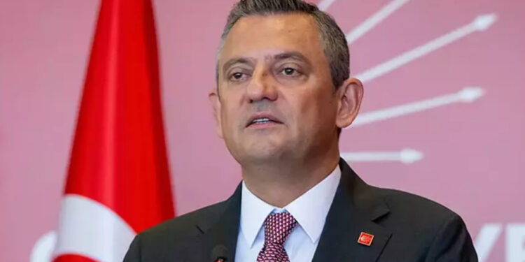 Özgür Özel'den UEFA'ya Merih Demiral Tepkisi: 'Hakkaniyetle Bağdaşmayan Siyasi Bir Karardır'