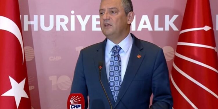 Özgür Özel’den “katliam yasası” tepkisi: Kırmızı alarmdayız!