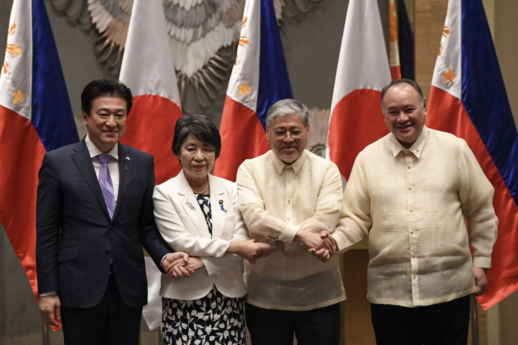 PASİFİK | Japonya ve Filipinler, Çin tehdidine karşı savunma anlaşması imzaladı