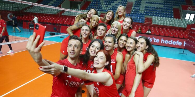 Paris Olimpiyatları Cuma günü başlıyor: Türkiye kafilesindeki kadın sporcu sayısı erkeklerden fazla