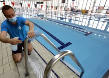 Polonya'da bir havuzda normalden 10 kat daha fazla klor: 21 kişi zehirlendi