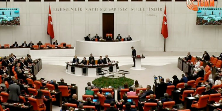 Prof. Dr. Özekes, 9. Yargı Paketi’ni değerlendirdi: Olan şey hukuk değildir, hukuki de değildir!