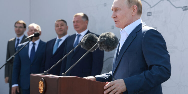 Putin'den ABD'ye yeni Soğuk Savaş uyarısı