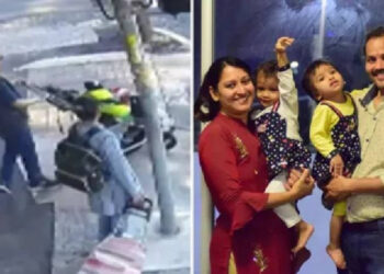 Raylara Devrilen Bebek Arabasındaki İkizleri Ölüm Ayırdı