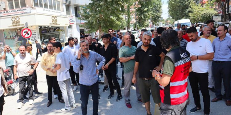 Rezerv alanda yıkım başladı, konteynerler verilmeden elektriklerin kesilmesiyle esnaf sokağa döküldü