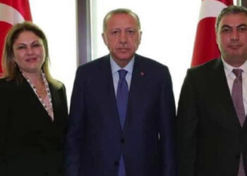 Ruhsat alamayan AKP Edirne İl Başkanı’nın eşi belediyeyi bastı