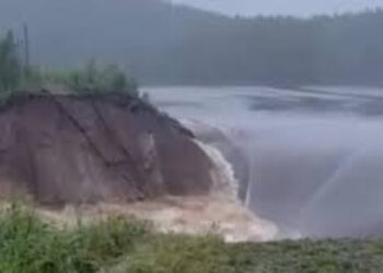 Rusya'da Korkunç Olay! Baraj Patladı: Onlarca Ev Sular Altında Kaldı