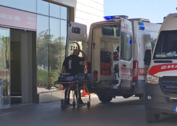 Sağlıkta Şiddet Durmuyor! Saldırıya Uğrayan Doktorun Kalbi Durdu