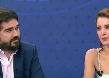 Salaksın, idiot, hizmetçi, öldün sen