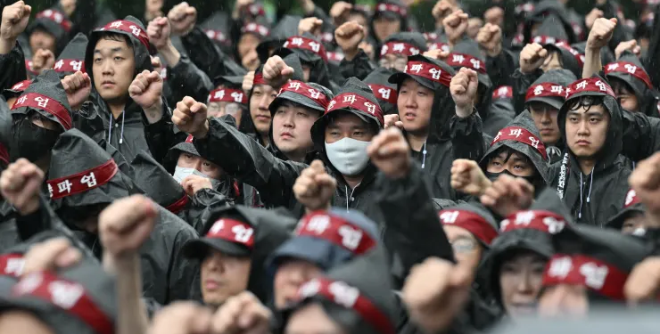 Samsung’da grev süresiz uzatıldı