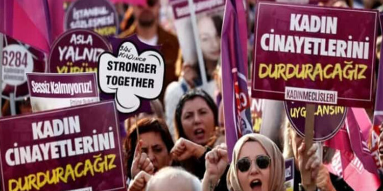 Şanlıurfa'da kadın aktivist sözlü taciz ve tehdide uğradı: Bu şehirde böyle giyinemezsin!