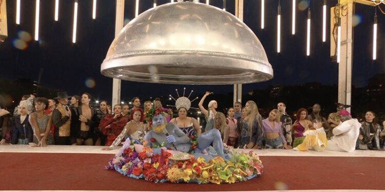 Sapkınların olduğu organizasyonda ne işimiz var!