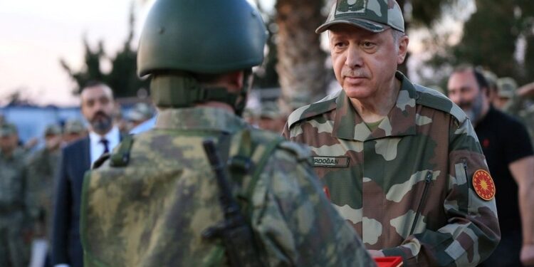 Saray’dan bu soruya cevap yok: Seferberlikte sığınmacılar ne olacak?