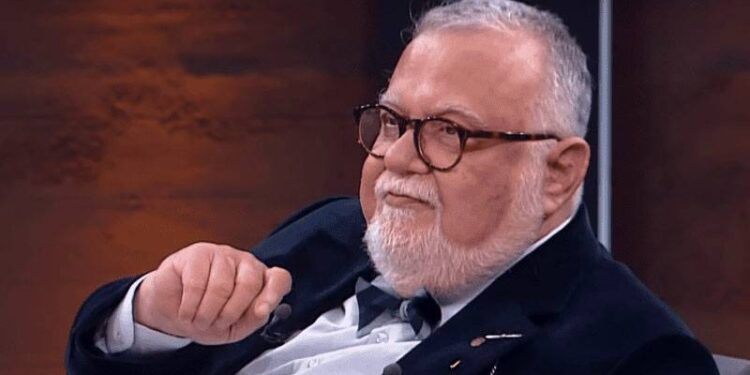 Sen ülkemizin geleceği için açık ve büyük bir tehditsin! Fransız liselerinden çek elini…