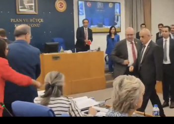 Sera Kadıgil, AKP’li Başkan Kirişci’ye rapor fırlattı: Al sana çözüm