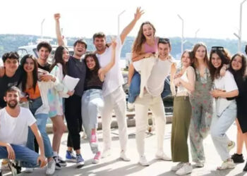 Sevilen Dizi Sinemaya Uyarlanıyor