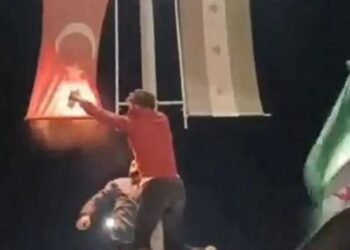 Suriye’de Türk bayrağına saldıranlar yakalandı