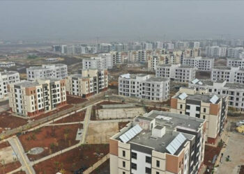 TOKİ'nin 2 Milyar TL'lik İhalesi, AKP'li Eski Bakanın Kardeşlerine Verildi