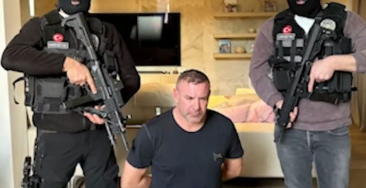 Tahliye edilen uyuşturucu baronları firar etti