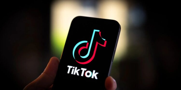 TikTok’ta yeni akım: Tüketim çılgınlığına son