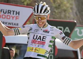 Tour de France'ın 14. etabını Tadej Pogacar kazandı