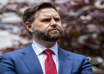 Trump, başkan yardımcısı adayını açıkladı: James David Vance