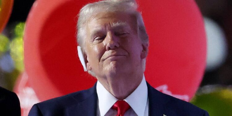 Trump, telefonda görüştüğü Zelenskiy'e 'müjdeyi' verdi