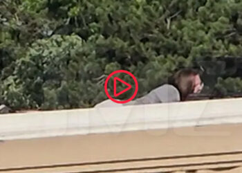 Trump'a silahlı saldırı anı: Ateş edilme anı ve saldırganın vurulduktan sonraki görüntüsü kameralara yansıdı