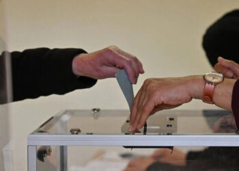 Tüm Dünya Gözünü Oraya Çevirdi: Fransa Sandık Başına