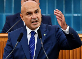 Turhan Çömez: Para basmak için Almanya’dan harıl harıl kağıt ithal ediliyor