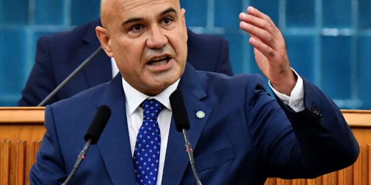 Turhan Çömez: Para basmak için Almanya’dan harıl harıl kağıt ithal ediliyor