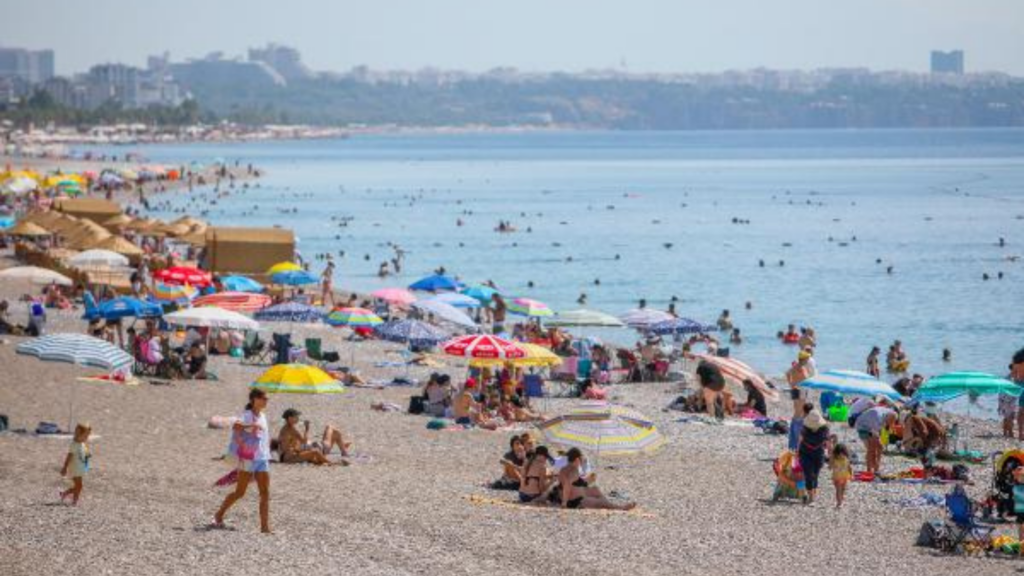 Turist sayısı ikinci çeyrekte yıllık yüzde 15 arttı