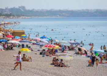 Turist sayısı ikinci çeyrekte yıllık yüzde 15 arttı